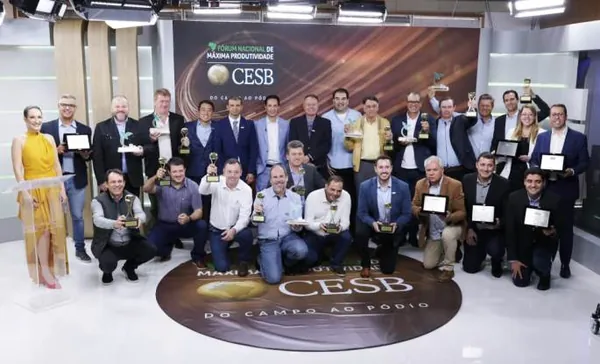 AGRO: Cooperados da Agrária são premiados no Desafio Nacional de Máxima Produtividade de Soja