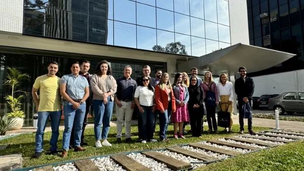 Delegação da Costa Rica e Equador conhece a Casa do Cooperativismo Paranaense