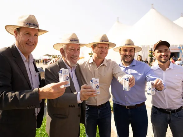 Abertura do Agroleite 2024 destaca uni&atilde;o e inova&ccedil;&atilde;o na cadeia do leite