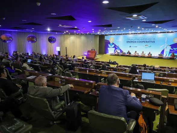 Fórum de Energia Cooperativa discute financiamento e regulação