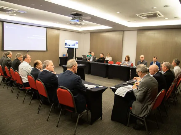 Ocepar e Fecoopar reúnem diretoria para debater as demandas das cooperativas