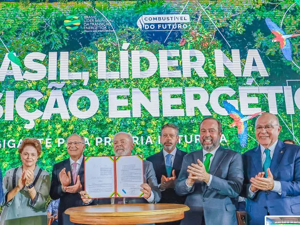 Sistema OCB participa de cerimônia de sanção da Lei Combustível do Futuro