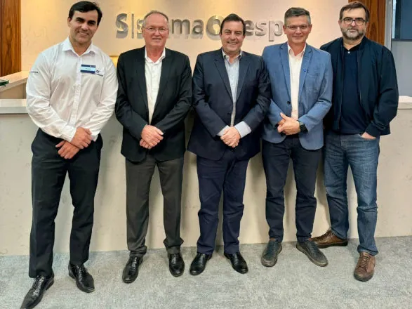 Representantes da Ocepar visitam as novas instalações do Sistema Ocesp