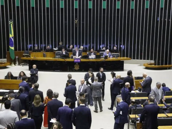 Entra em vigor lei com novas regras para emendas parlamentares