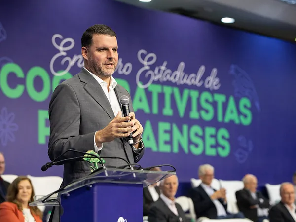 Pedro Lupion é reconhecido pelo trabalho que realiza em defesa do cooperativismo na FPA e Frencoop
