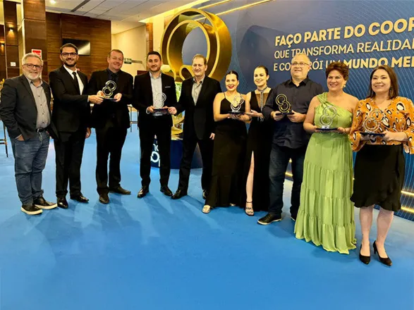 Cooperativas e veículos de comunicação do PR são premiados no SomosCoop Melhores do Ano 2024