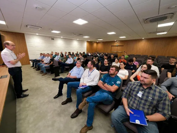 Programa “Conhecer para Cooperar” inicia tour entre cooperativas