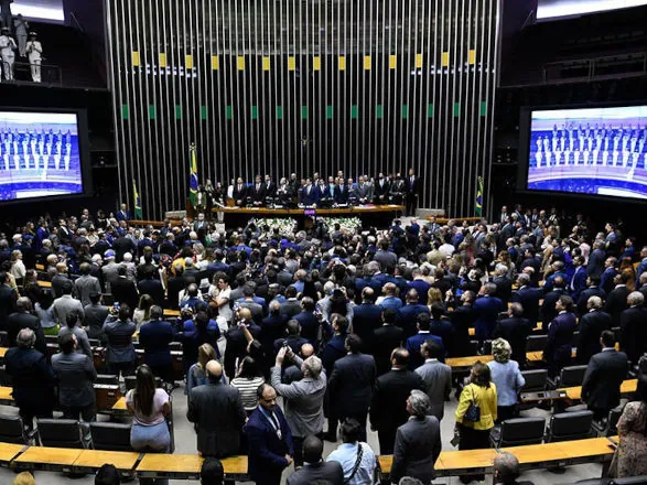 Congresso inicia 2025 com novo comando e desafios políticos e econômicos 