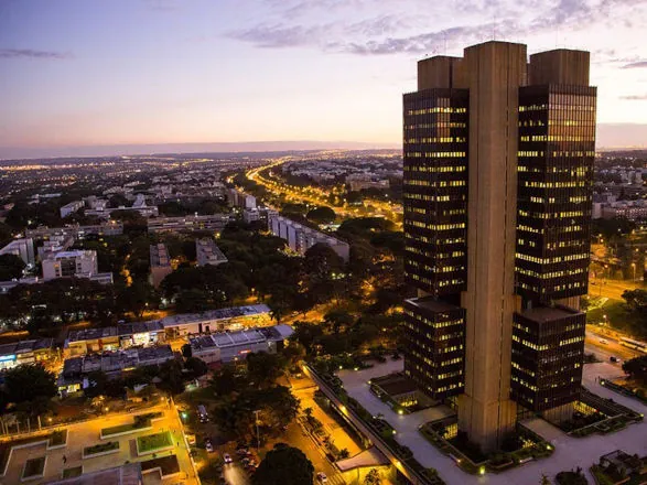Projeto regulamenta Pix e reforça proteção de sigilo bancário e fiscal