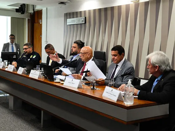 CI: caminhoneiros reclamam de condições para descanso nas estradas