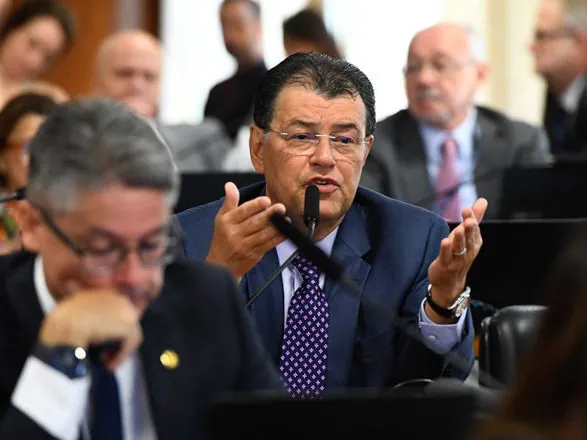 Boletim destaca continuidade dos debates sobre a reforma tributária no Senado