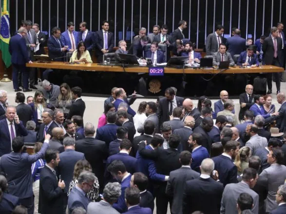 Paraná pode ganhar mais um representante em Brasília com aumento do número de deputados na Câmara Federal