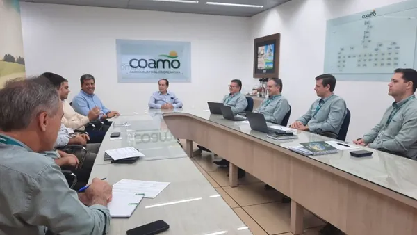 Credicoamo e BNDES debatem soluções financeiras para associados 