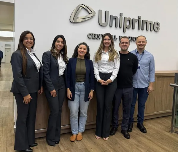 Reunião técnica gerencial promove alinhamento estratégico entre Sescoop/PR e Uniprime Central Nacional 