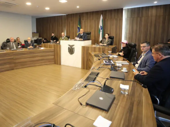 Assembleia Legislativa debate políticas e caminhos para garantir uma transição ecológica justa no Paraná rumo à COP30