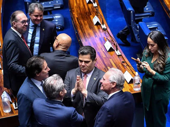Isenção do IR para quem ganha até R$ 5 mil pode ser votada no Plenário na quarta