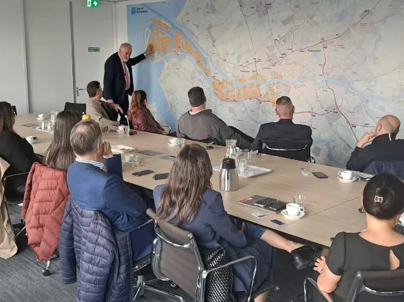 Comitiva da Fiep visita Porto de Rotterdam e destaca modelo de expansão portuária