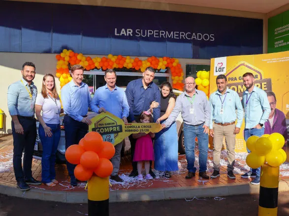 Lar Cooperativa entrega Corolla Cross Híbrido e encerra Campanha "Pra Ganhar Compre Lar"