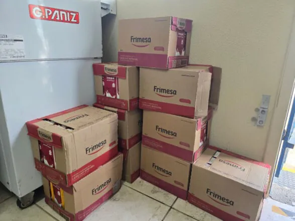 Sistema Ocepar cumpre desafio e entrega 120 litros de leite a instituição beneficente