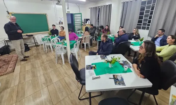 Colégio Cooperativa da Lapa reúne comunidade para divulgar o cooperativismo