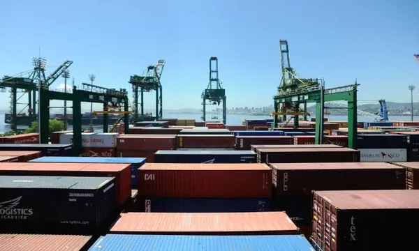 Projeção de superávit comercial é elevada para US$ 90 bilhões 