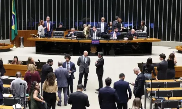 Câmara aprova criação do Sistema Nacional de Enfrentamento da Violência contra Meninas e Mulheres