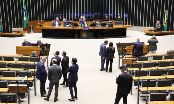 Câmara aprova MP que abre crédito de R$ 10 bilhões para reduzir preço do diesel