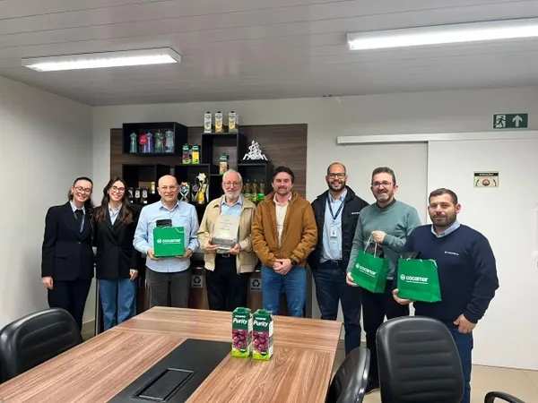 Presidente da Ocesc visita a Cocamar 