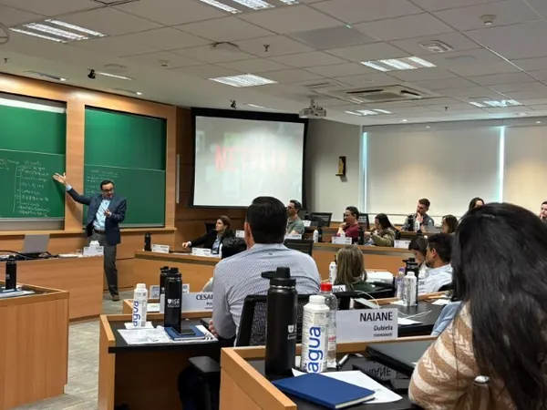 Lideranças de RH do Paraná iniciam curso em gestão estratégica em São Paulo