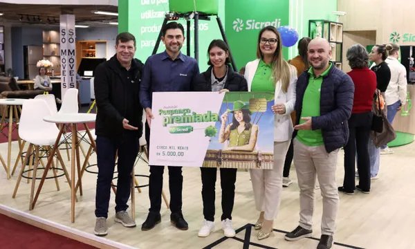 Poupança Premiada: Sicredi entrega prêmio de R$ 5 mil na Expo Rondon