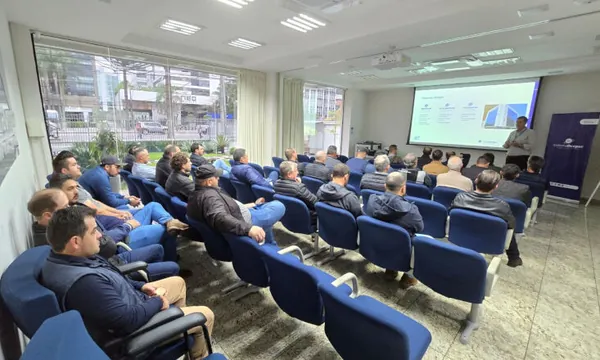 Lideranças da Coamo em Santa Catarina conhecem a estrutura do Sistema Ocepar