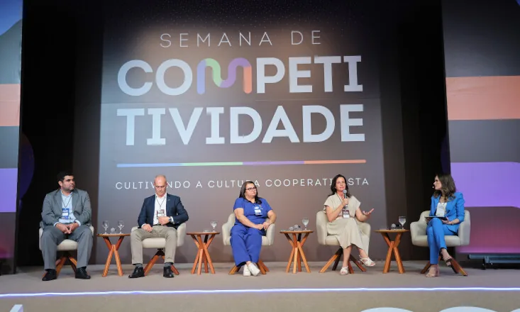 Cooperativa do Paraná é destaque em painel sobre o impacto do cooperativismo na comunidade