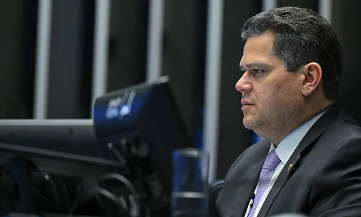Estatuto do Aprendiz é retirado de pauta após acordo, informa Davi Alcolumbre