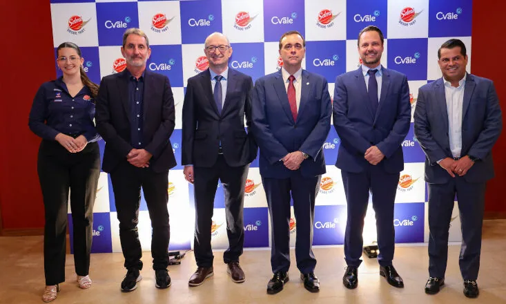 C.Vale participa de encontro na Embaixada do Paraguai