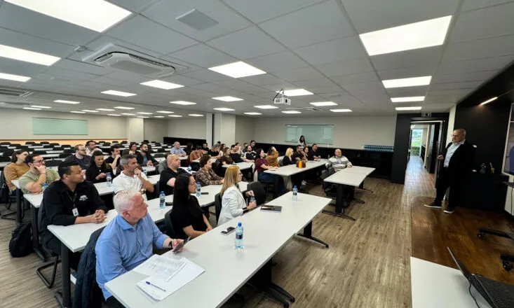 Alunos da pós-graduação em Gestão de Marketing conhecem a Universidade Corporativa do Festval