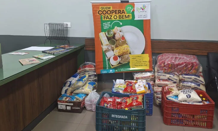Cooperar em Todo Tempo arrecada 1,85 tonelada de alimentos