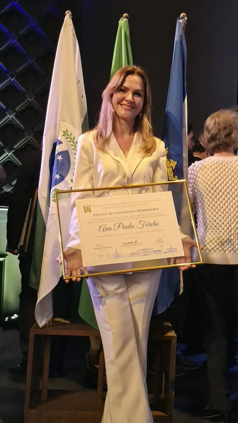 Colaboradora da Unimed Ponta Grossa recebe Título de Cidadã Honorária