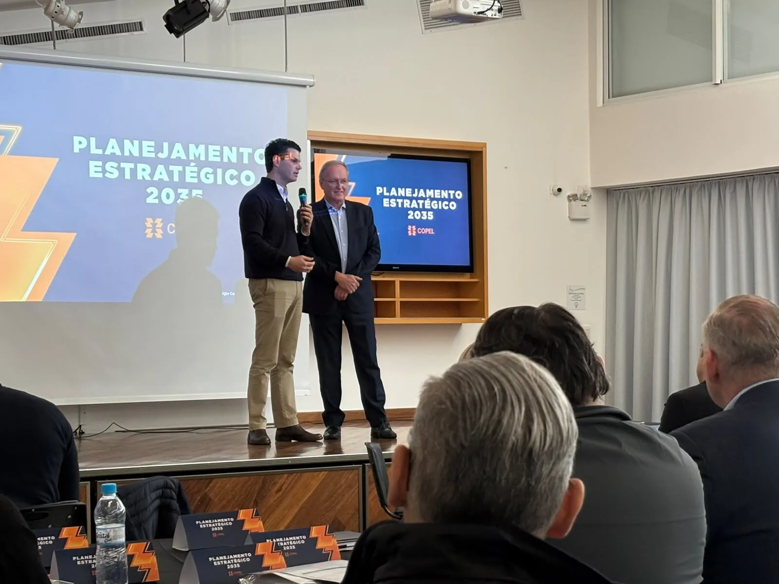 Sistema Ocepar apresenta trajetória e perspectivas do cooperativismo em reunião de Planejamento Estratégico da Copel