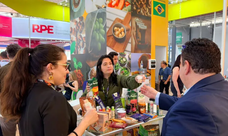 Produtos das cooperativas do PR são divulgados na Expoalimentaria, uma das feiras mais importantes da América do Sul