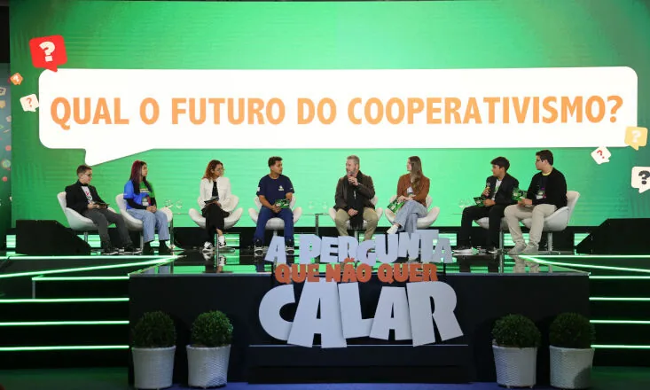 Sicredi Aliança PR/SP participa de Summit Educação Sicredi; evento com foco nas transformações contemporâneas na educação