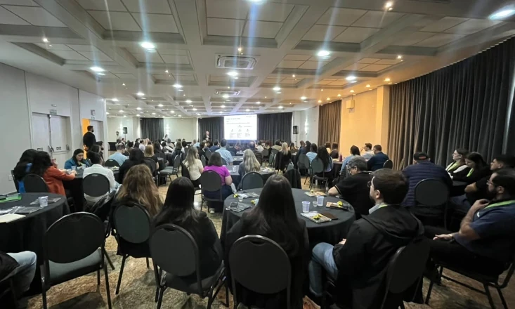 Encontro de Agentes de Autogest&atilde;o inicia em Maring&aacute;, com 100 participantes