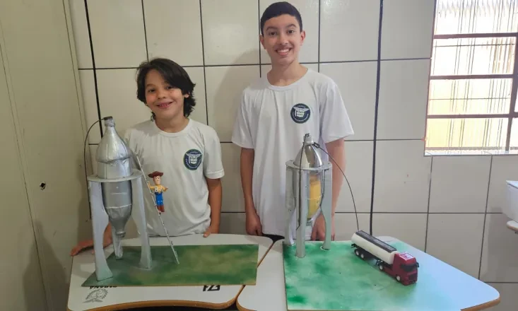 Alunos de Apucarana criam prot&oacute;tipo de silo para melhorar seguran&ccedil;a em avi&aacute;rios