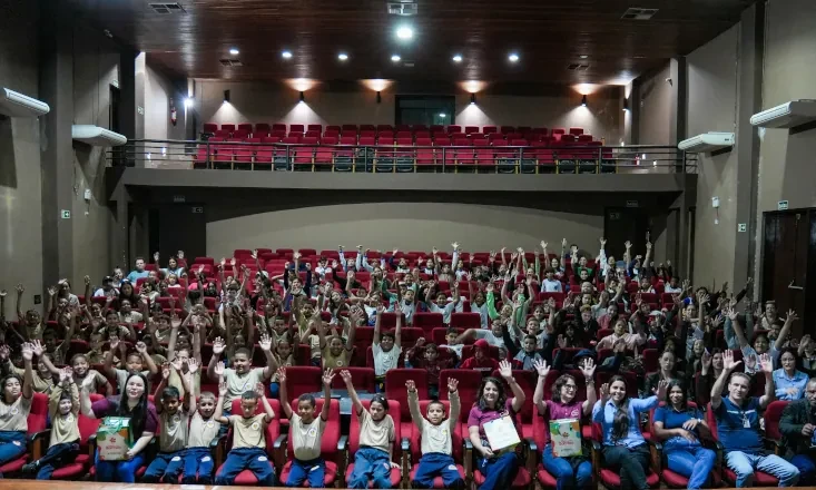 Plante um Sorriso encerra atividades com premia&ccedil;&atilde;o de alunos e professores na regional Cambar&aacute;