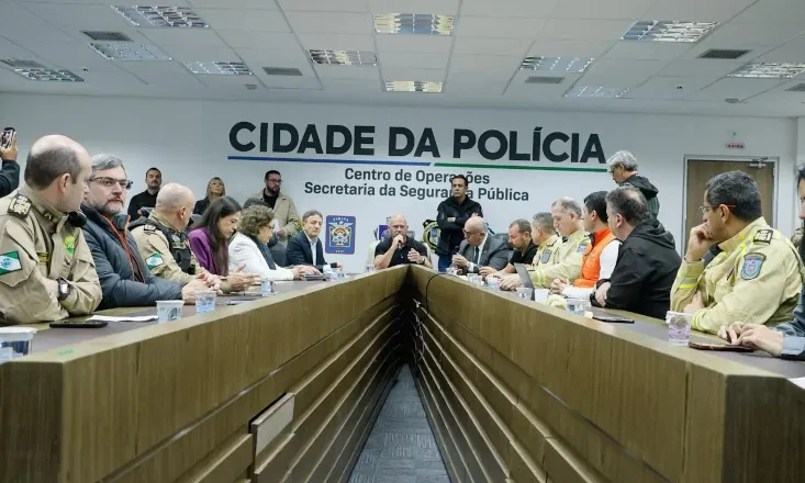 Paran&aacute; prepara resposta a eventos clim&aacute;ticos com gabinetes locais coordenados pelos Bombeiros
