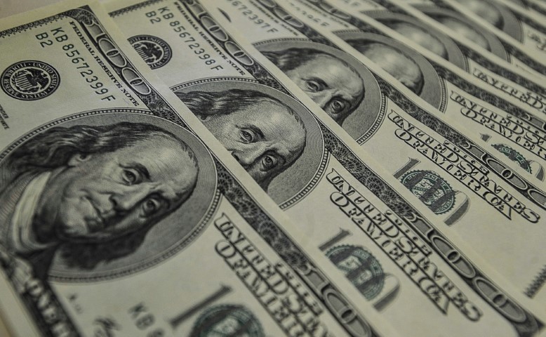 CÂMBIO: Dólar sobe pela terceira sessão seguida e fecha a R$ 5,34