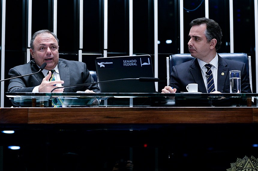LEGISLATIVO: Senadores cobram de Pazuello meta de vacinar toda a população em 2021