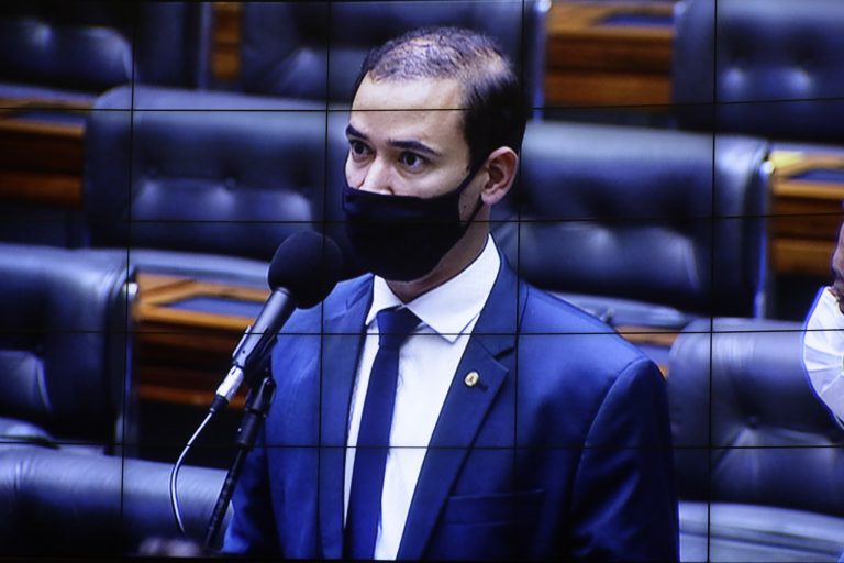 LEGISLATIVO II: Proposta amplia condições de pagamento de empréstimos do Pronampe