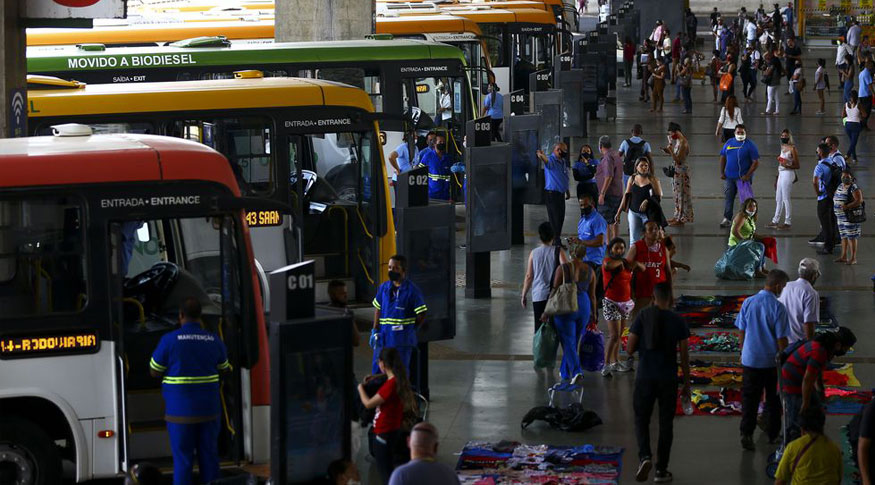 IBGE: Após estabilidade em dezembro, setor de serviços avança 0,6% em janeiro