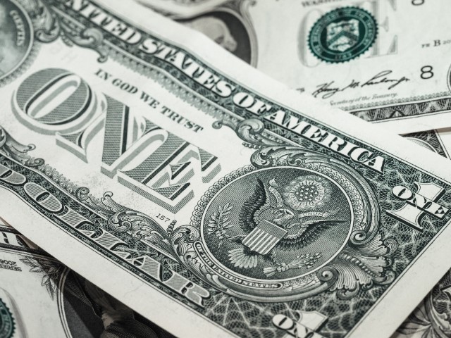 CÂMBIO: Dólar tem primeira queda depois de quatro altas seguidas