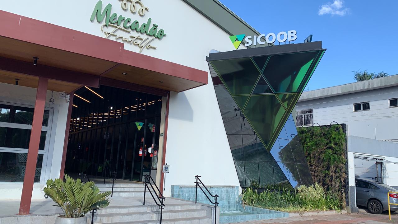 SICOOB METROPOLITANO: Espaço Cooperar e Agência Jovem são inaugurados em Maringá
